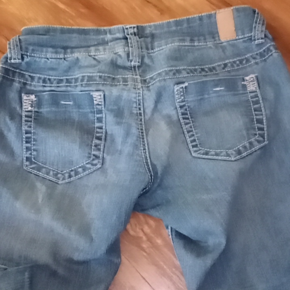 Capris - Picture 3 of 3